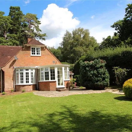 Image 1 - Gale Cottage, Lewes Road, Chelwood Gate, RH17 7DE, United Kingdom - House for rent