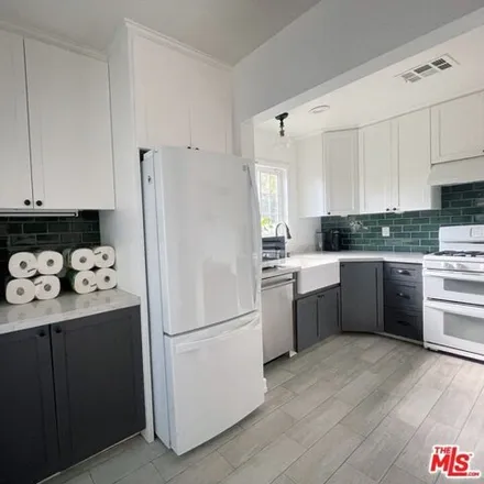 Image 3 - 6628 Bovey Avenue, Los Angeles, CA 91335, USA - House for rent