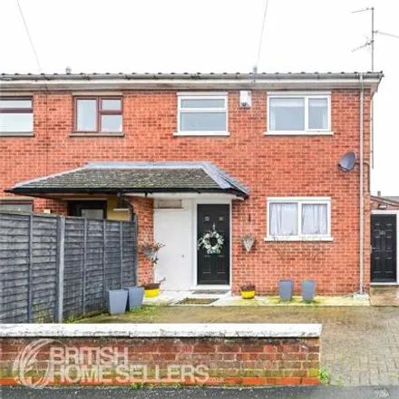 Buy this 3 bed townhouse on Laburnum Close in Wisbech, PE13 3RJ