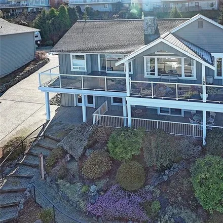 Buy this 3 bed house on 40 Vista del Mar Street in Island County, WA 98282
