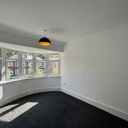 Image 9 - Clough Avenue, West Timperley, M33 4HU, United Kingdom - Apartment for rent