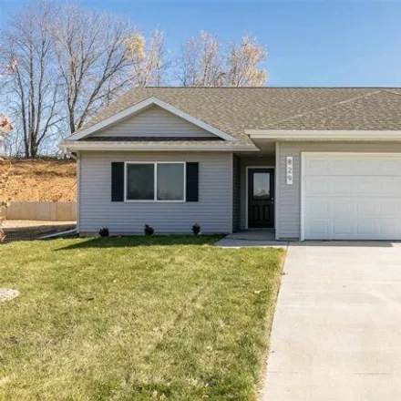 Buy this 3 bed house on Hillcrest Drive in Coralville, IA 52241