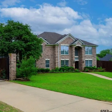 Image 2 - 5742 Gloucester Drive, Tyler, TX 75707, USA - House for sale