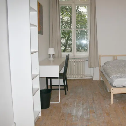 Rent this 3 bed room on Analog Concept Store Cafe in Potsdamer Straße 100, 10785 Berlin