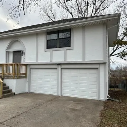 Buy this 3 bed house on North Eclid Avenue in Kansas City, MO 64116