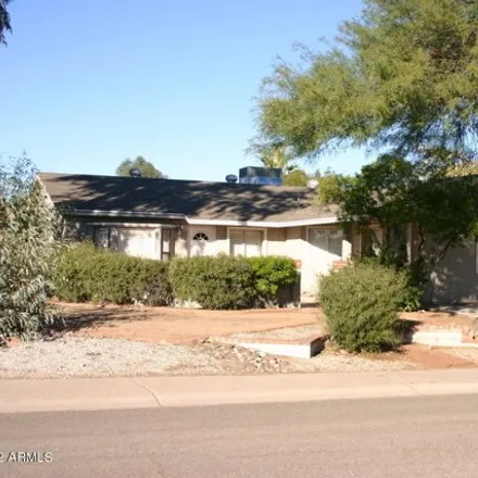 Rent this 4 bed house on 2816 East Willow Avenue in Phoenix, AZ 85032