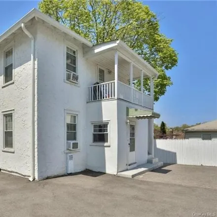 Image 2 - 10 5th Street, City of White Plains, NY 10606, USA - House for sale