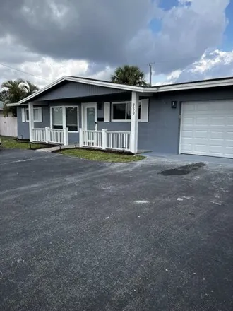 Rent this 3 bed house on 798 Northwest 44th Avenue in Coconut Creek Park, Coconut Creek