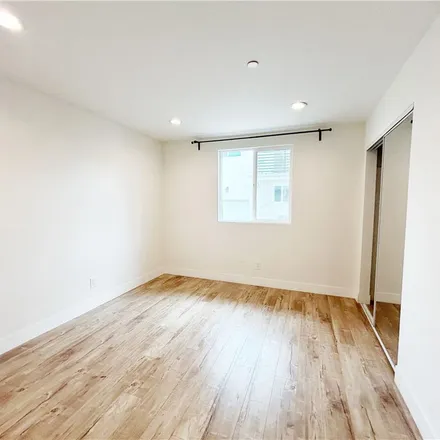 Image 3 - 10824 1/2 Morrison Street, Los Angeles, CA 91601, USA - Apartment for rent