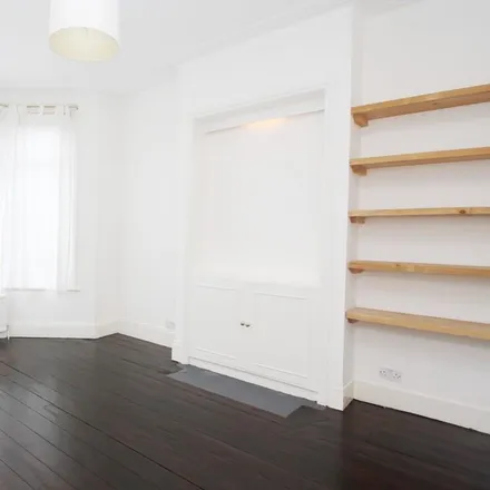 Image 2 - 27 Burrows Road, London, NW10 5SL, United Kingdom - Apartment for rent