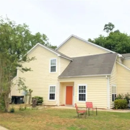 Rent this 3 bed house on 104 Trevor Trace in Grafton, VA 23692