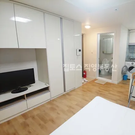 Image 1 - 서울특별시 강남구 논현동 107-21 - Apartment for rent