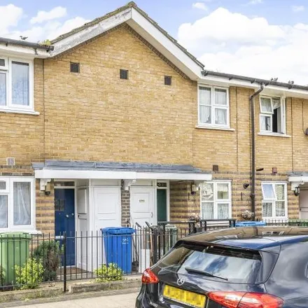 Rent this 2 bed house on Sumner Road in London, SE15 5GA