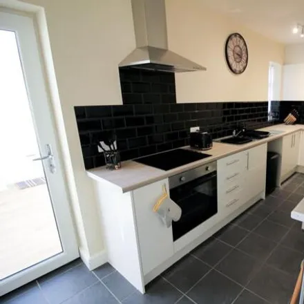 Image 2 - Haslam Place, Maltby, S66 7DP, United Kingdom - House for rent