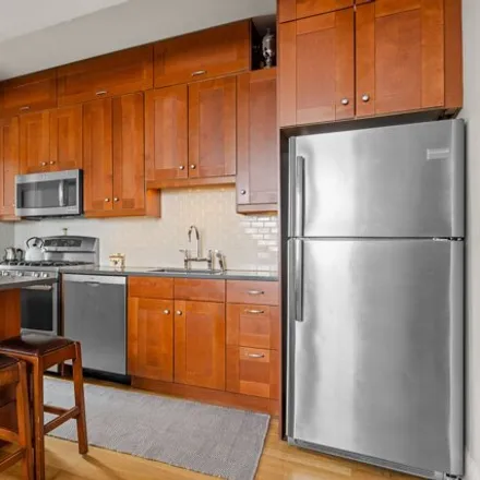 Image 3 - 72 East 3rd Street, New York, NY 11218, USA - Townhouse for rent