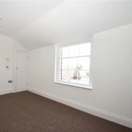 Image 4 - Royal Crescent Lane, Scarborough, YO11 2RL, United Kingdom - Room for rent