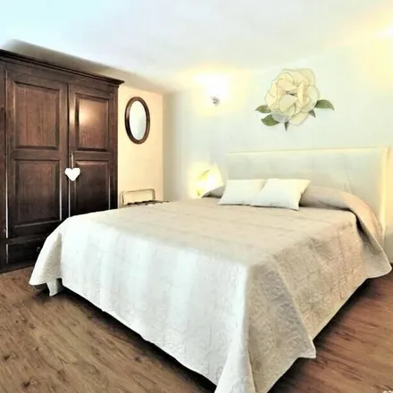 Rent this 1 bed apartment on Florence