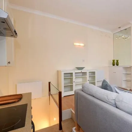 Image 2 - Willoughby House, 1 Willoughby Road, London, NW3 1RT, United Kingdom - Room for rent