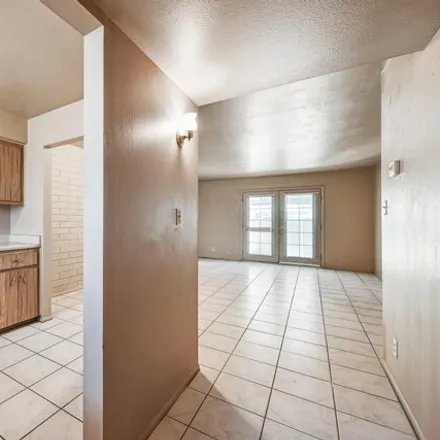 Image 3 - 7124 West Wolf Street, Phoenix, AZ 85033, USA - Apartment for rent