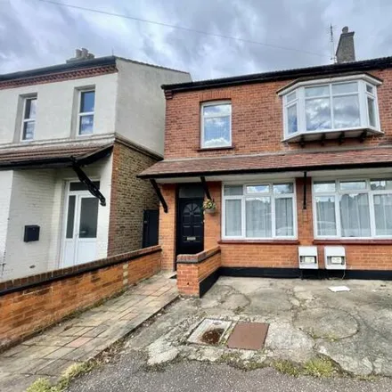 Buy this 3 bed house on South Avenue in Southend-on-Sea, SS2 4HH