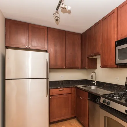 Rent this 1 bed condo on 625 West Wrightwood Avenue