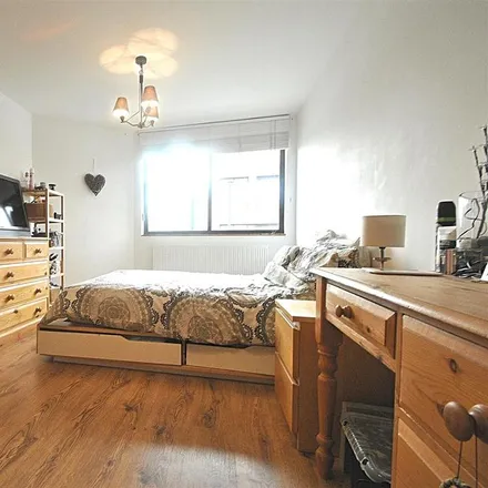 Image 2 - 43 East Barnet Road, London, EN4 8RD, United Kingdom - Apartment for rent