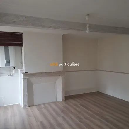 Rent this 3 bed apartment on unnamed road in 45120 Chalette-sur-Loing, France
