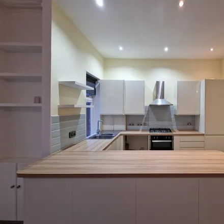 Rent this 2 bed apartment on Blenheim Gardens in London, NW2 4NR