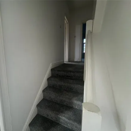 Image 2 - Poole Road, Bournemouth, Christchurch and Poole, BH12 1DG, United Kingdom - Apartment for rent