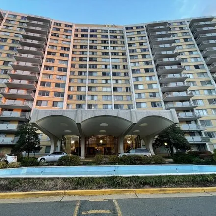 Image 1 - The Fountains Condominium, 301 North Beauregard Street, Lincolnia Park, Alexandria, VA 22312, USA - Apartment for rent