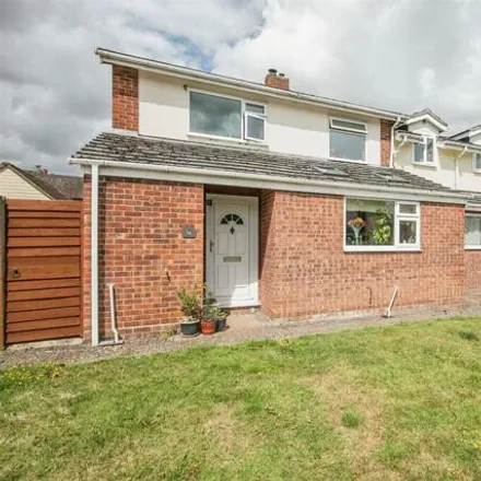 Rent this 4 bed house on Oaklands in Leavenheath, CO6 4UH