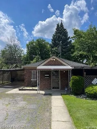 Buy this 2 bed house on 6375 Rosemont Avenue in Detroit, MI 48228