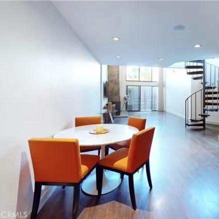 Image 3 - 1169 Larrabee Street, West Hollywood, CA 90069, USA - Condo for sale