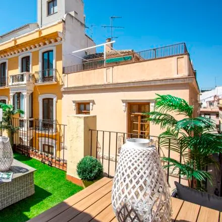 Rent this 3 bed apartment on Calle Caldereros in 18001 Granada, Spain