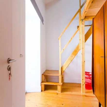 Image 6 - Airbnb, Rua do Carrião, 1150-251 Lisbon, Portugal - Apartment for rent