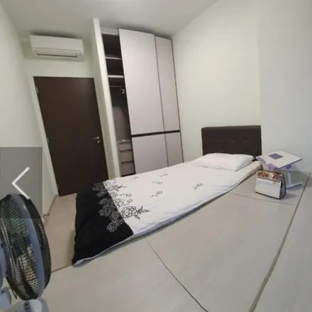 Rent this 1 bed room on Pasir Ris Grove in Singapore 518142, Singapore