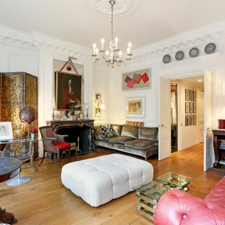 Rent this 1 bed apartment on 15 Stanhope Mews South in London, SW7 5AW