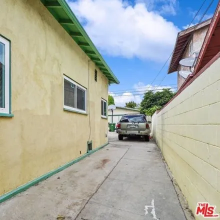 Image 6 - 5143 Meridian Street, Los Angeles, CA 90042, USA - House for sale