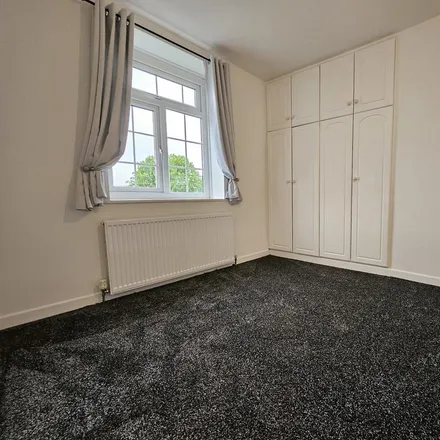 Image 2 - Peregrine Avenue, Morley, LS27 8TE, United Kingdom - Townhouse for rent