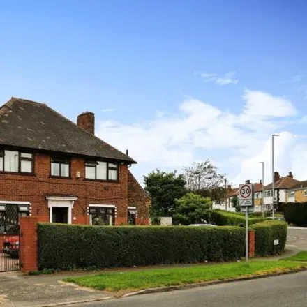 Buy this 5 bed house on Foundry Avenue in Leeds, LS8 3LU