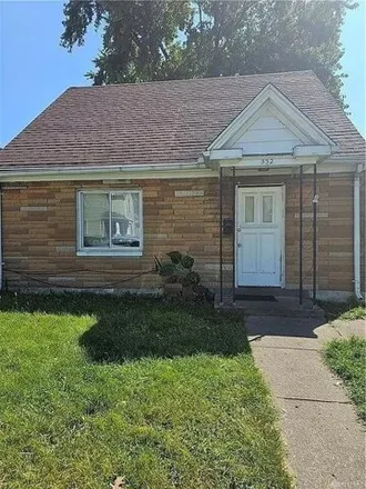 Rent this 2 bed house on 558 Deeds Avenue in Dayton, OH 45404