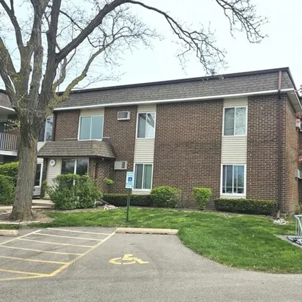 Buy this 2 bed condo on unnamed road in Buffalo Grove, Buffalo Grove