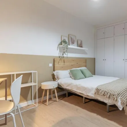Rent this 8 bed room on Avenida Felipe II in 8, 28009 Madrid