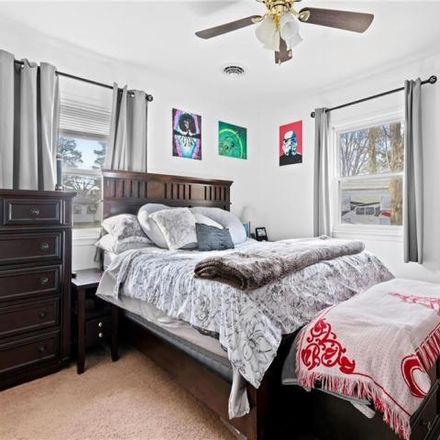 Rent this 3 bed house on 2590 Pinehurst Drive in Oakhurst, Petersburg