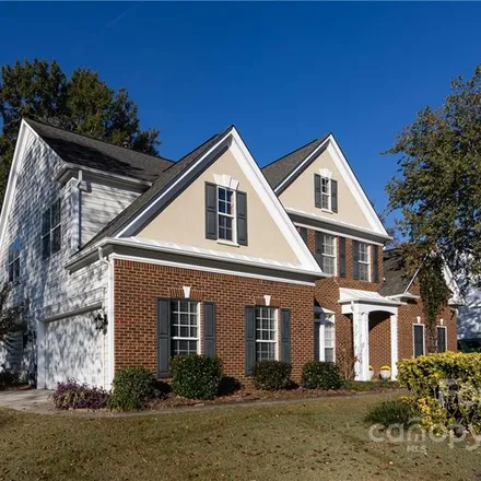 Image 2 - 11122 Knight Castle Drive, Mecklenburg County, NC 28277, USA - House for sale