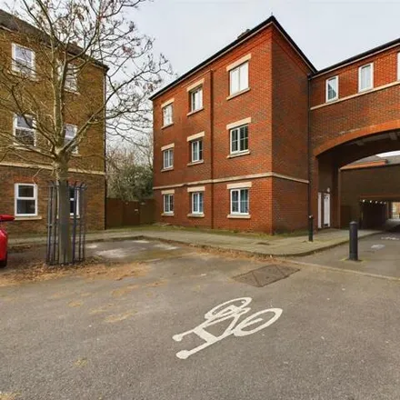 Buy this 2 bed apartment on Knightsbridge Place in Fairford Leys, HP19 8FZ