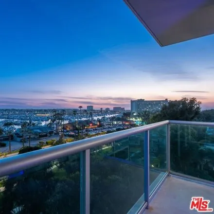 Image 3 - Oakwood At Marina Pointe, 13603 Marina Pointe Drive, Los Angeles County, CA 90292, USA - Condo for sale