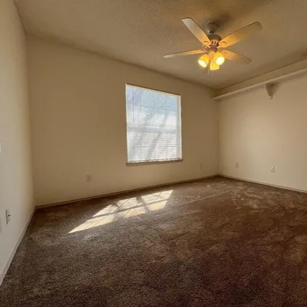 Image 4 - 952 Kewanee Avenue, Lubbock, TX 79416, USA - House for rent