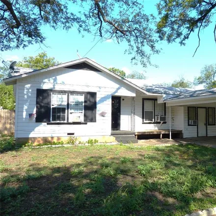 Buy this 3 bed house on 1913 South Walnut Street in Brady, TX 76825