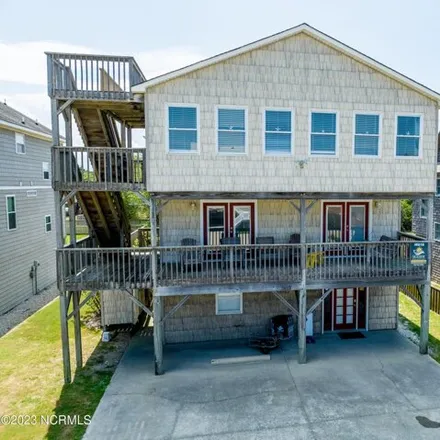 Buy this 5 bed house on 2612 South Memorial Avenue in Nags Head, NC 27959